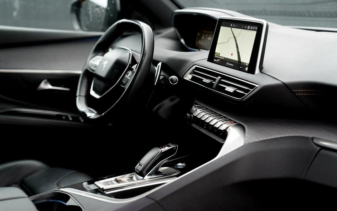Peugeot 5008 cena 104700 przebieg: 127839, rok produkcji 2019 z Otmuchów małe 781